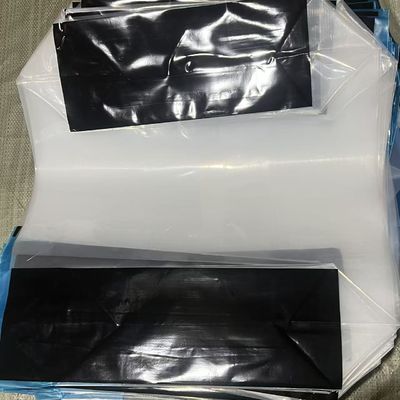 Matériau PE transparent durable Veste blanche Sacs de transport Solutions d'emballage